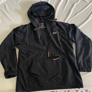 L.L Bean Women's Mountain Classic Anorak Medium